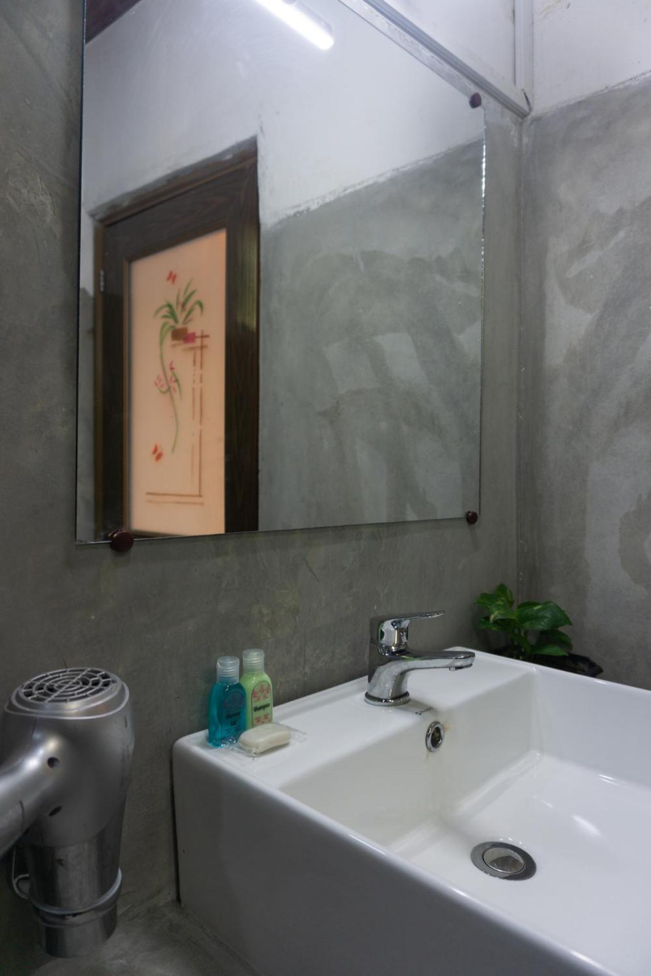 Refresh Inn Ella Kültér fotó