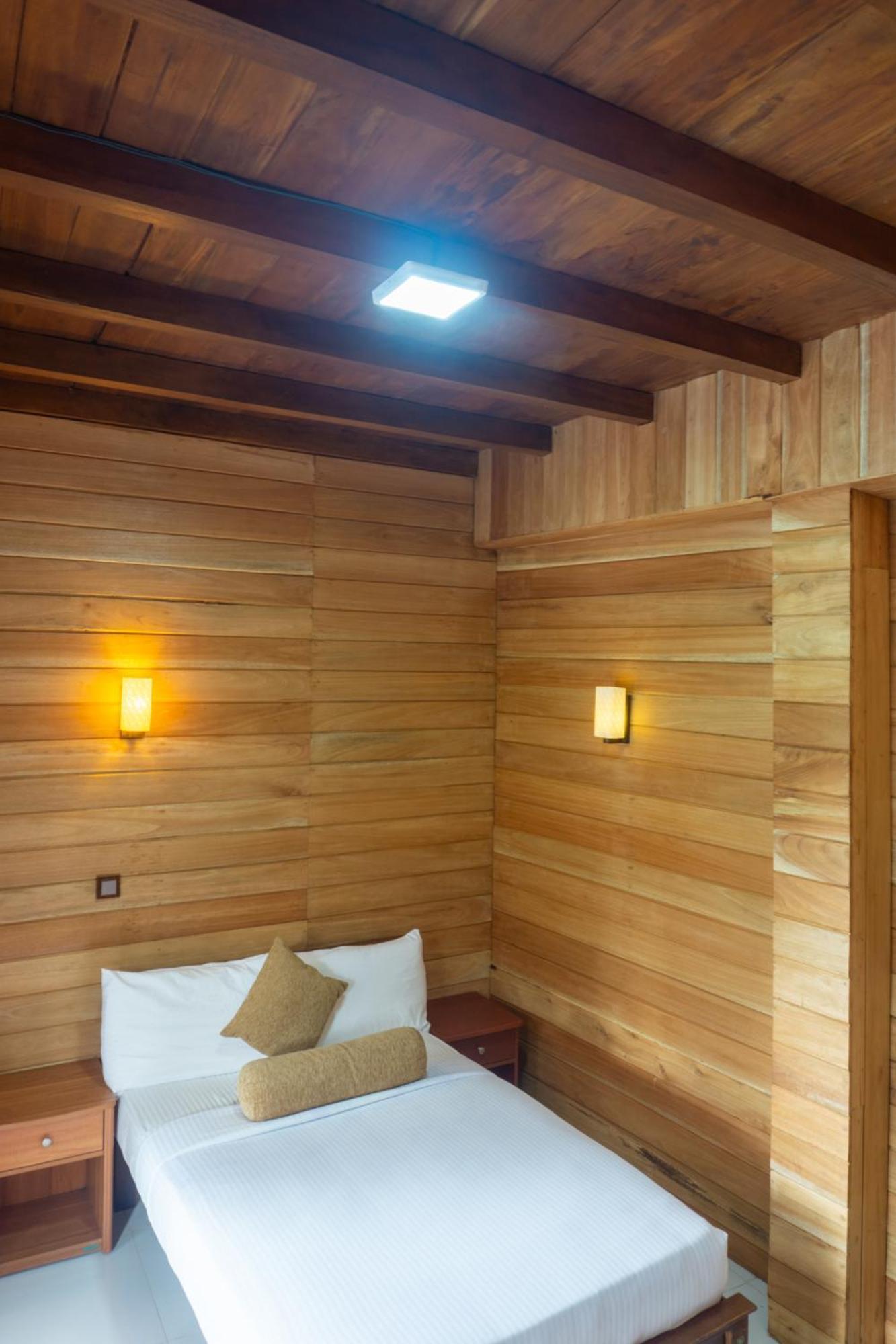 Refresh Inn Ella Kültér fotó
